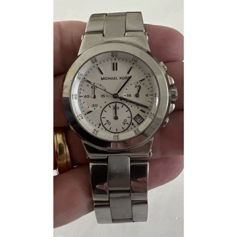 Michael Kors MK-5221 Chronograph Date Stainless Steel Watch New Battery - Picture 2 of 7